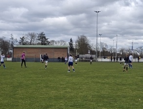 JO15 pijnlijk onderuit