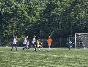JO15 pijnlijk onderuit bij ATC