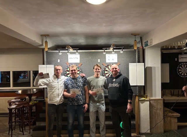Youri Eikenaar wint single darts