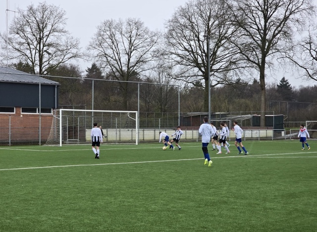 JO15 rolt Enter Vooruit op