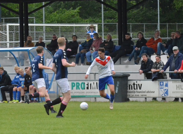 Sportclub Rijssen 1 sluit seizoen af met overwinning op EMOS 