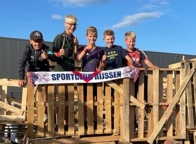 Sportclub sjaal: Houtdorp Rijssen!